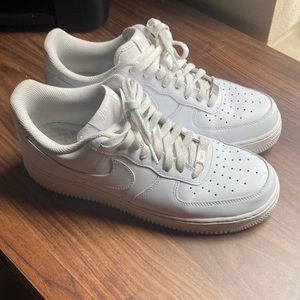 Used Nike Air Force 1